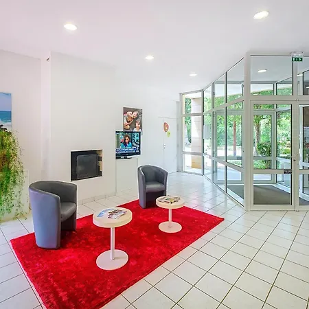 Spacious Duplex In * Saumur