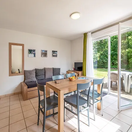 Spacious In For 5 Ferienhaus *