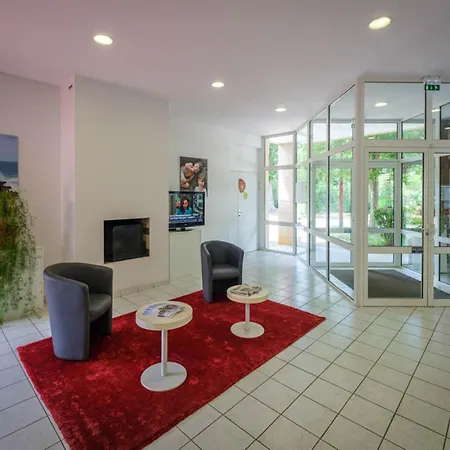 Ferienhaus Spacious In For 5 *